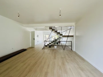 Moradia T4 para Venda em São Miguel do Rio Torto e Rossio Ao Sul do Tejo