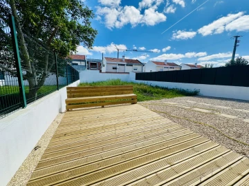 Moradia T4 para Venda em São Miguel do Rio Torto e Rossio Ao Sul do Tejo