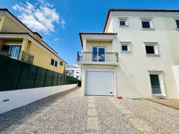 Moradia T4 para Venda em São Miguel do Rio Torto e Rossio Ao Sul do Tejo