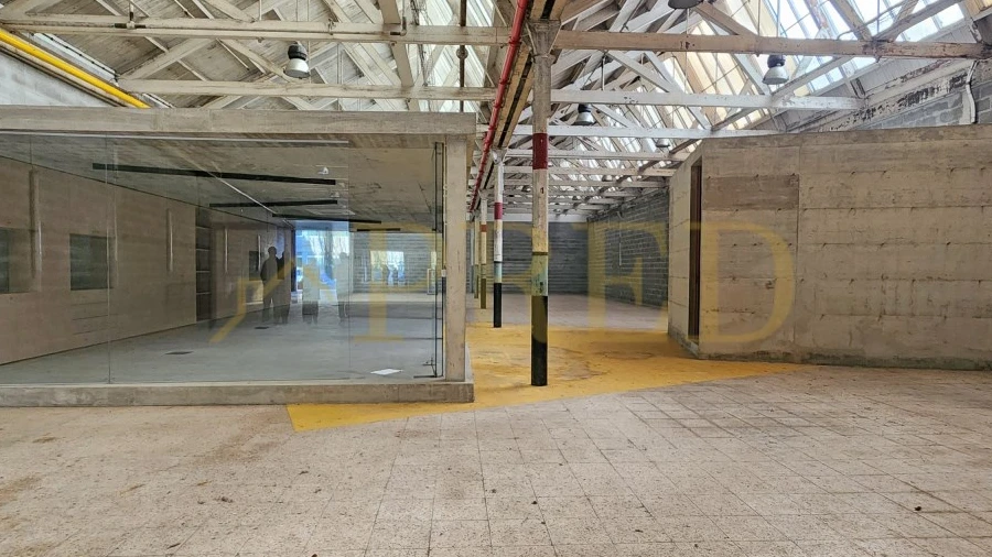 Armazém para Arrendamento em Mafamude e Vilar do Paraíso