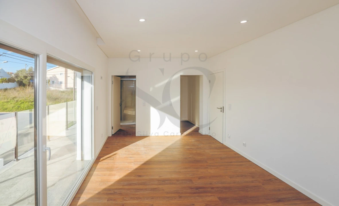 Moradia T4 para Venda em Charneca de Caparica e Sobreda Foto 23