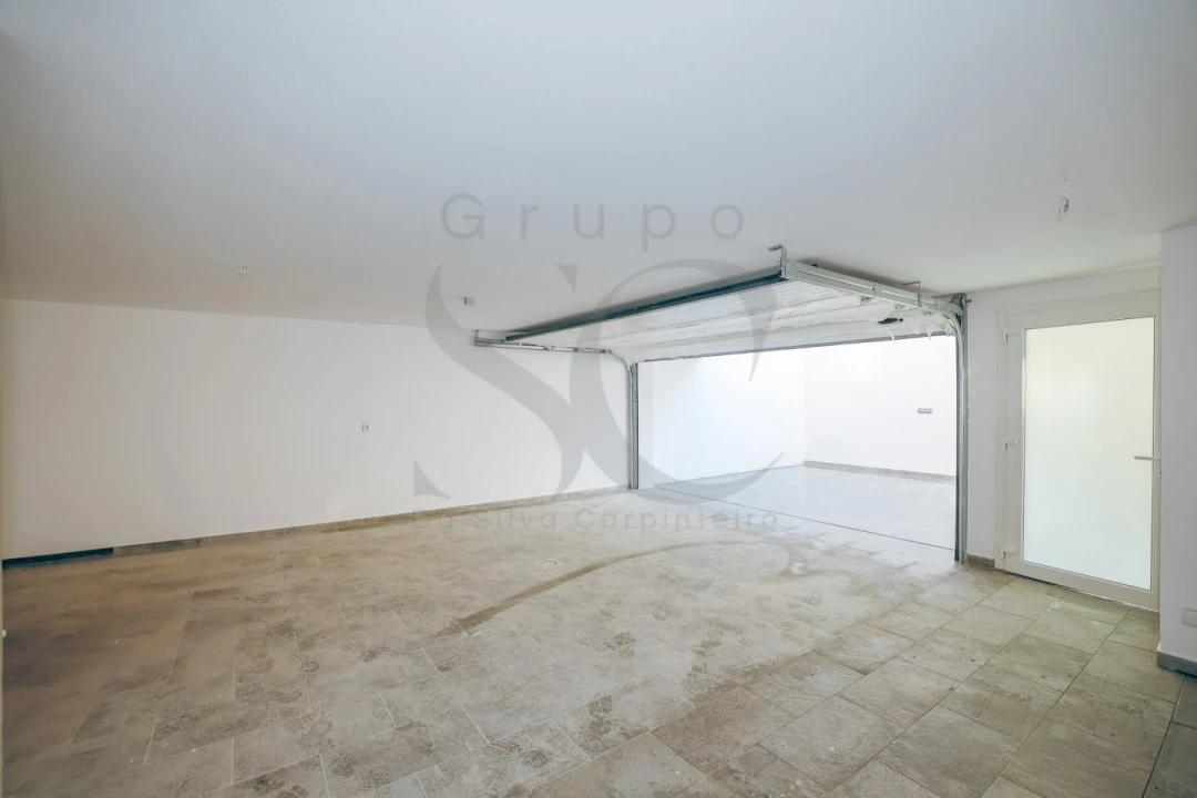 Moradia T4 para Venda em Charneca de Caparica e Sobreda Foto 39