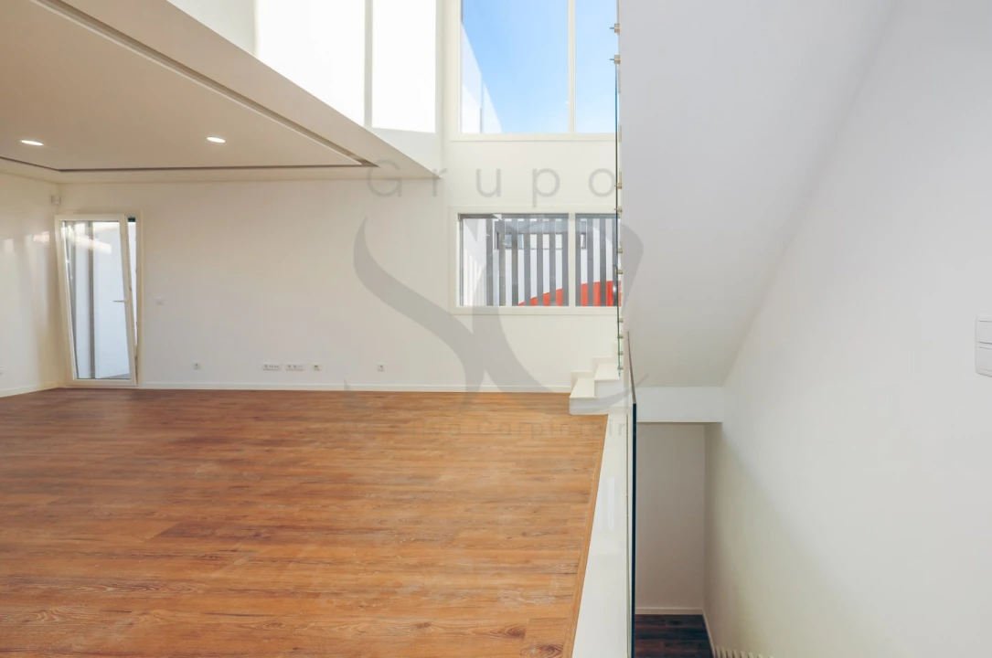 Moradia T4 para Venda em Charneca de Caparica e Sobreda Foto 38