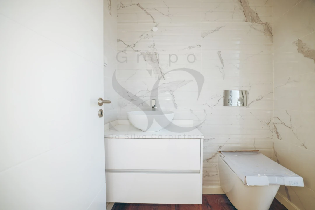 Moradia T4 para Venda em Charneca de Caparica e Sobreda Foto 19