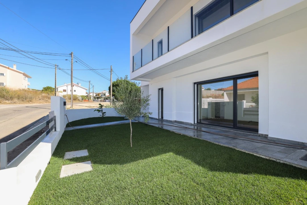 Moradia T4 para Venda em Charneca de Caparica e Sobreda Foto 4