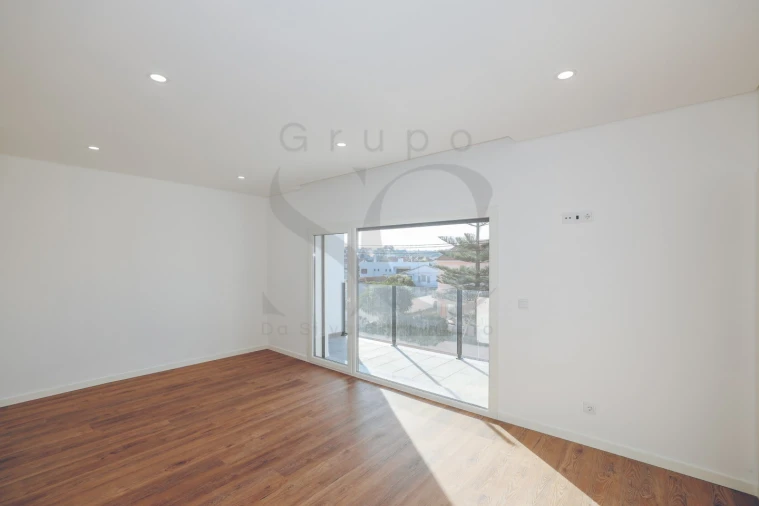 Moradia T4 para Venda em Charneca de Caparica e Sobreda Foto 32