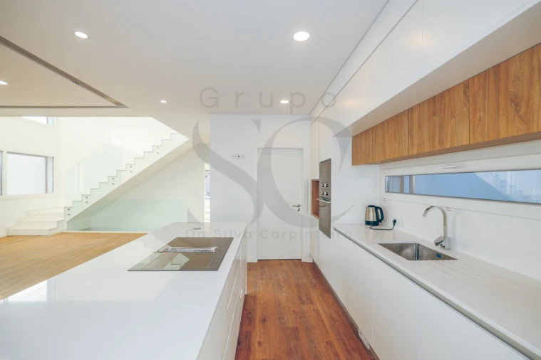 Moradia T4 para Venda em Charneca de Caparica e Sobreda Foto 10