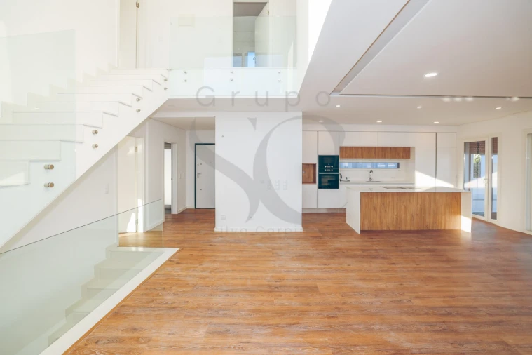 Moradia T4 para Venda em Charneca de Caparica e Sobreda Foto 6