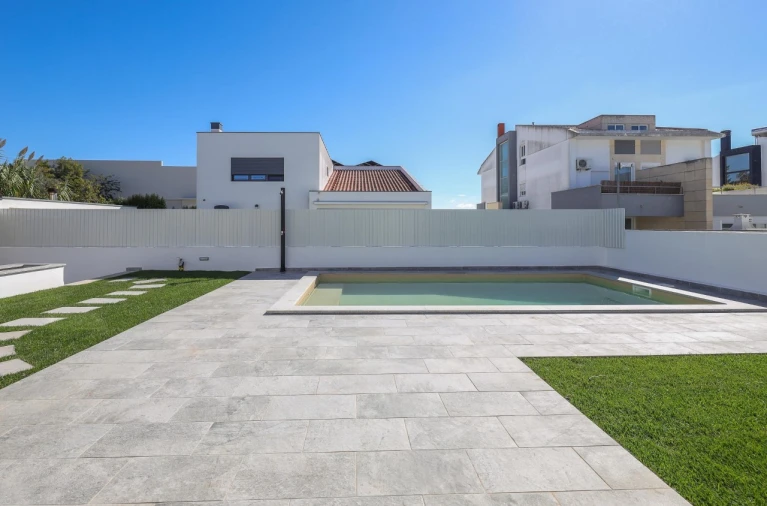 Moradia T4 para Venda em Charneca de Caparica e Sobreda Foto 44