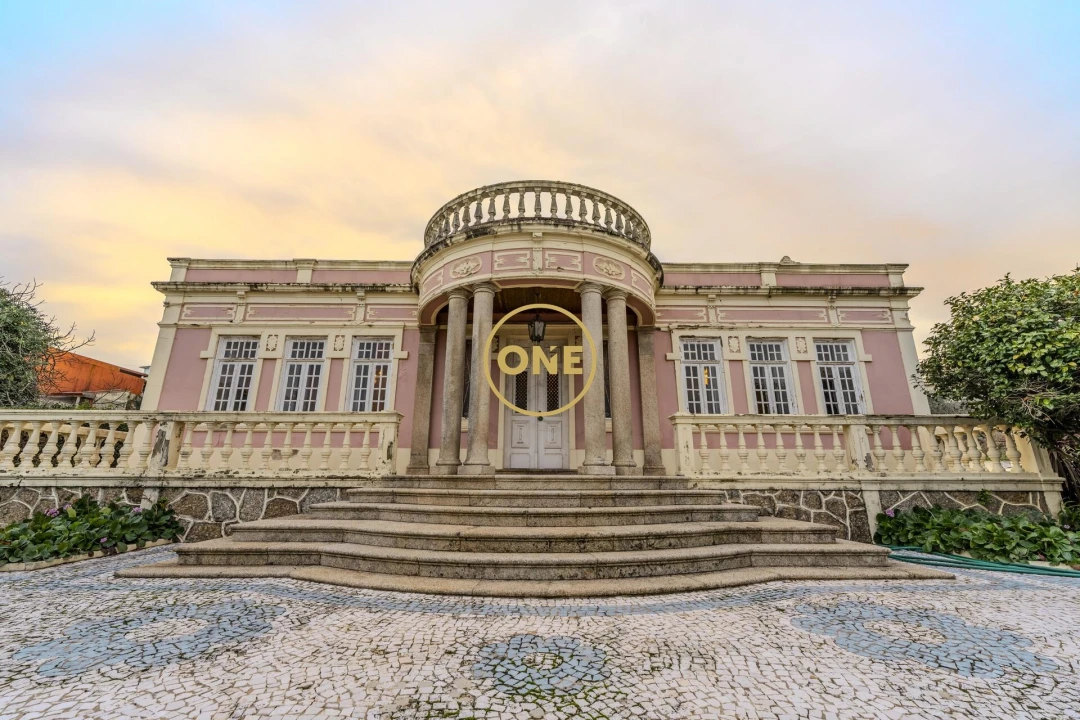 Moradia T5 para Venda em Bougado (São Martinho e Santiago) Foto 1