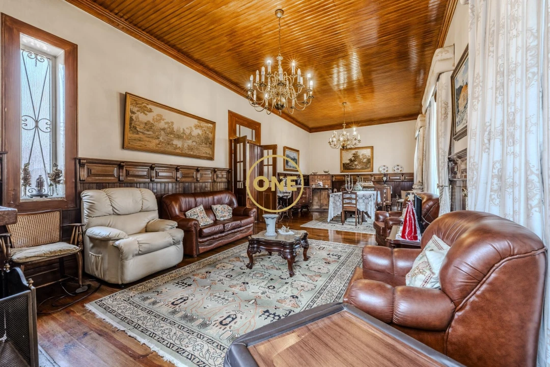 Moradia T5 para Venda em Bougado (São Martinho e Santiago) Foto 7