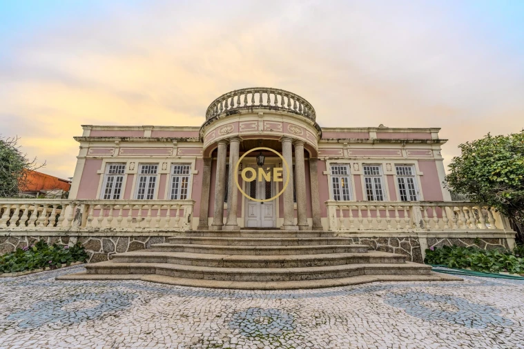 Moradia T5 para Venda em Bougado (São Martinho e Santiago)