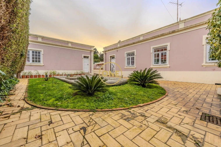 Moradia T5 para Venda em Bougado (São Martinho e Santiago) Foto 33