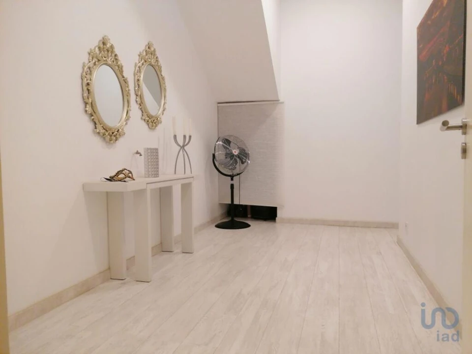 Moradia T4 para Venda em Venda do Pinheiro e Santo Estêvão das Galés Foto 7