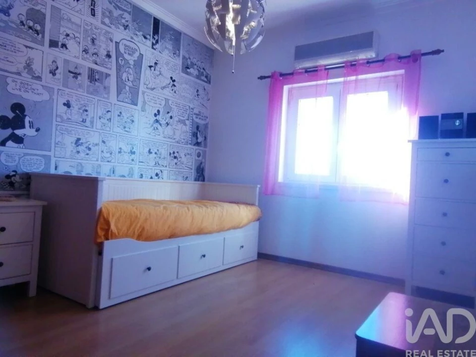 Moradia T4 para Venda em Venda do Pinheiro e Santo Estêvão das Galés Foto 18