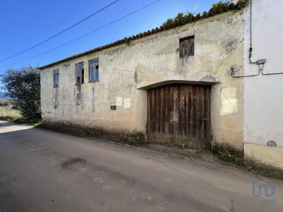 Moradia T1 para Venda em Gandaras Foto 1