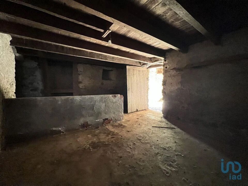 Moradia T1 para Venda em Gandaras Foto 5