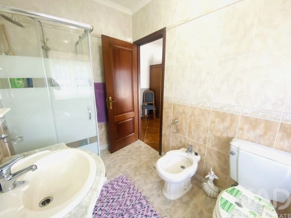 Moradia T5 para Venda em Covas Foto 19