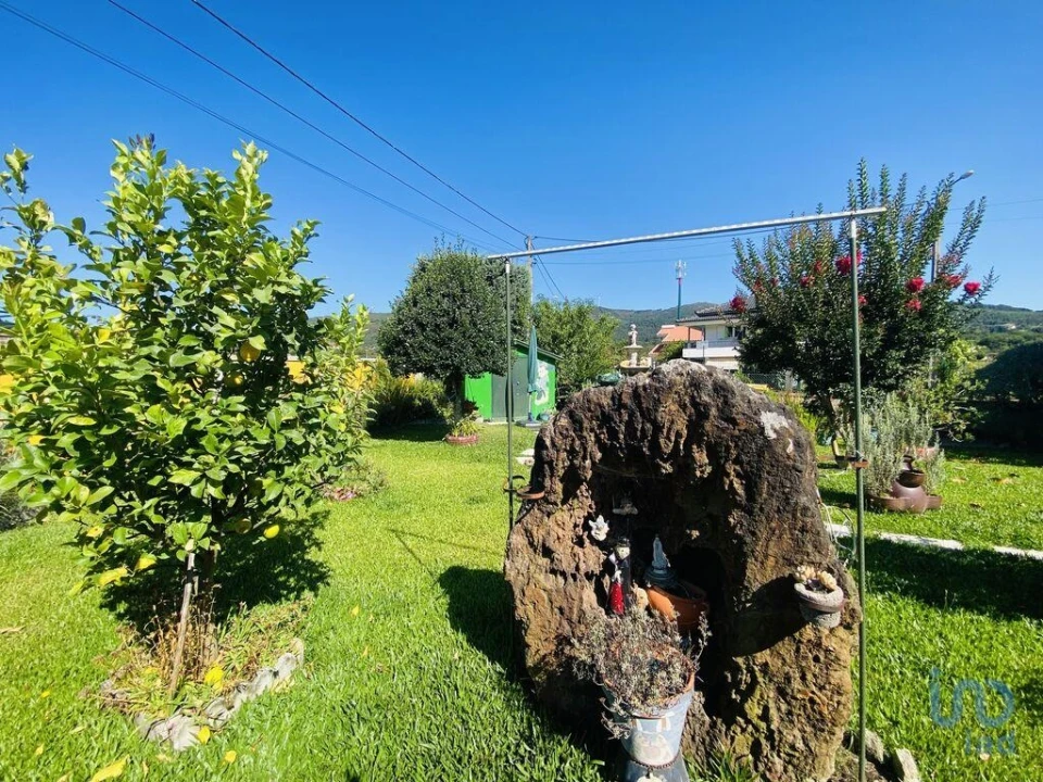 Moradia T5 para Venda em Covas Foto 5