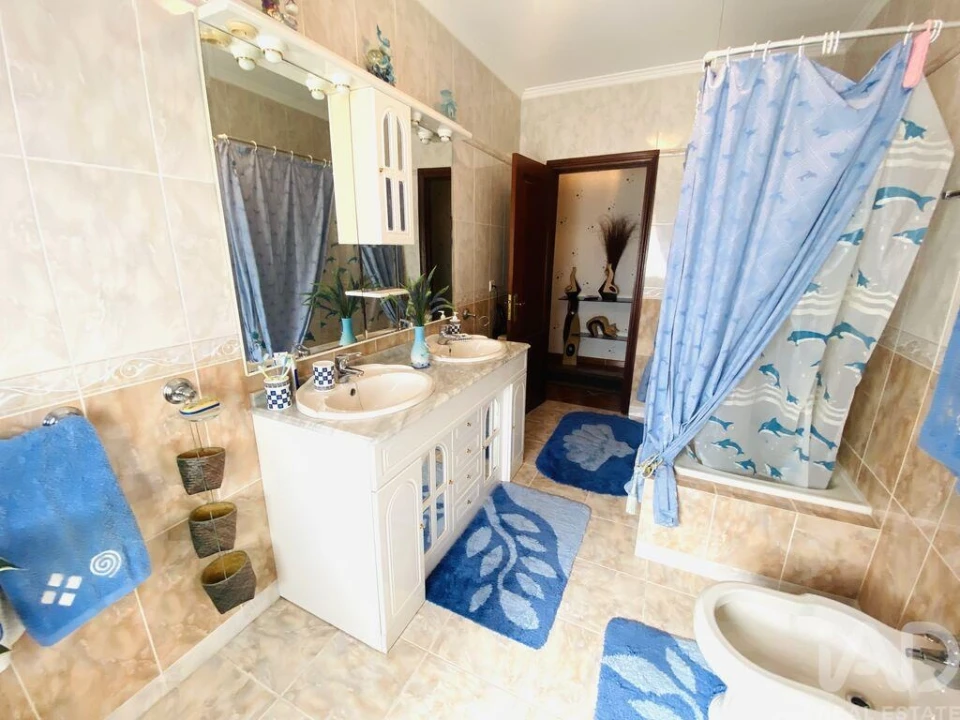 Moradia T5 para Venda em Covas Foto 23