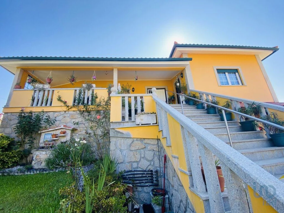 Moradia T5 para Venda em Covas Foto 4