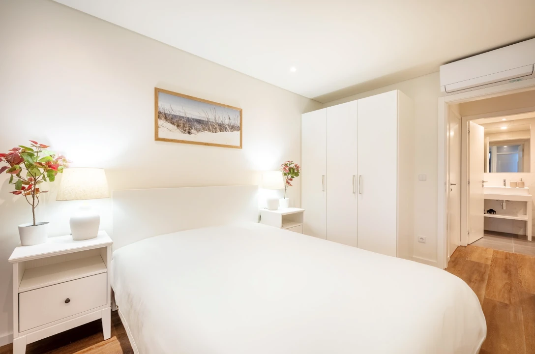 Apartamento T2 para Venda em Cedofeita, Santo Ildefonso, Sé, Miragaia, São Nicolau e Vitória Foto 4