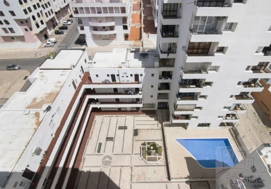 Apartamento T2 para Venda em Quarteira Foto 12