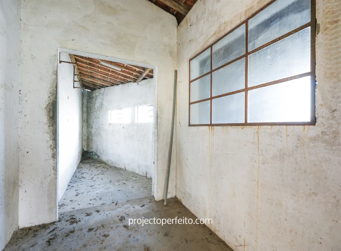 Armazém para Venda em São João da Madeira Foto 9