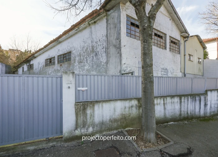 Armazém para Venda em São João da Madeira Foto 10