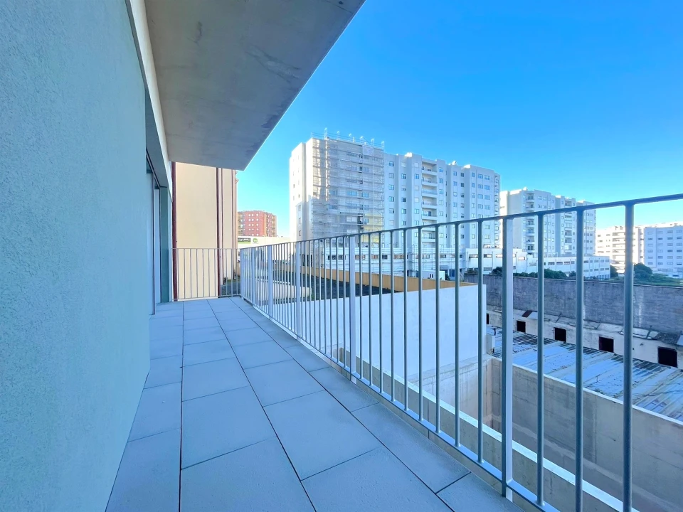 Apartamento T1 para Venda em Paranhos Foto 3