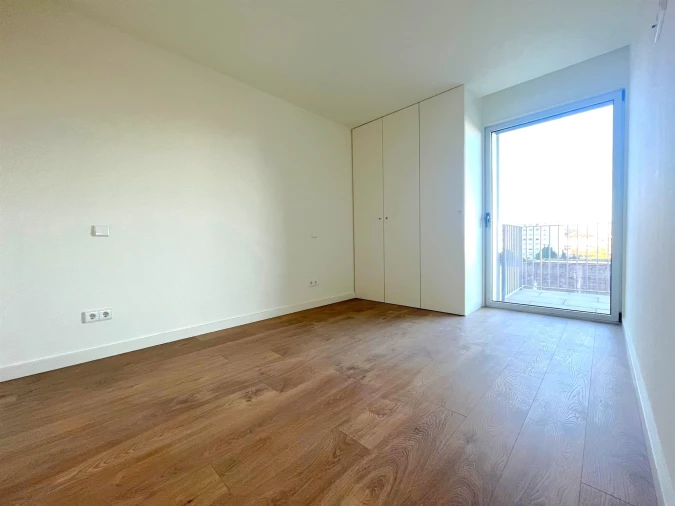 Apartamento T1 para Venda em Paranhos Foto 8