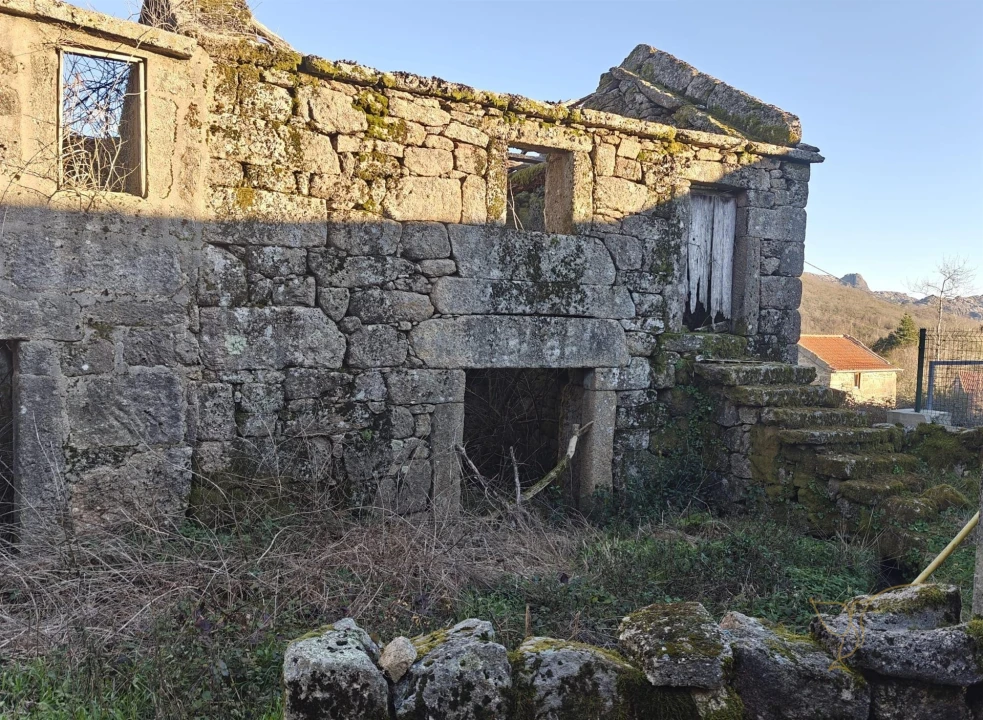 Moradia T0 para Venda em Castro Laboreiro e Lamas de Mouro Foto 8