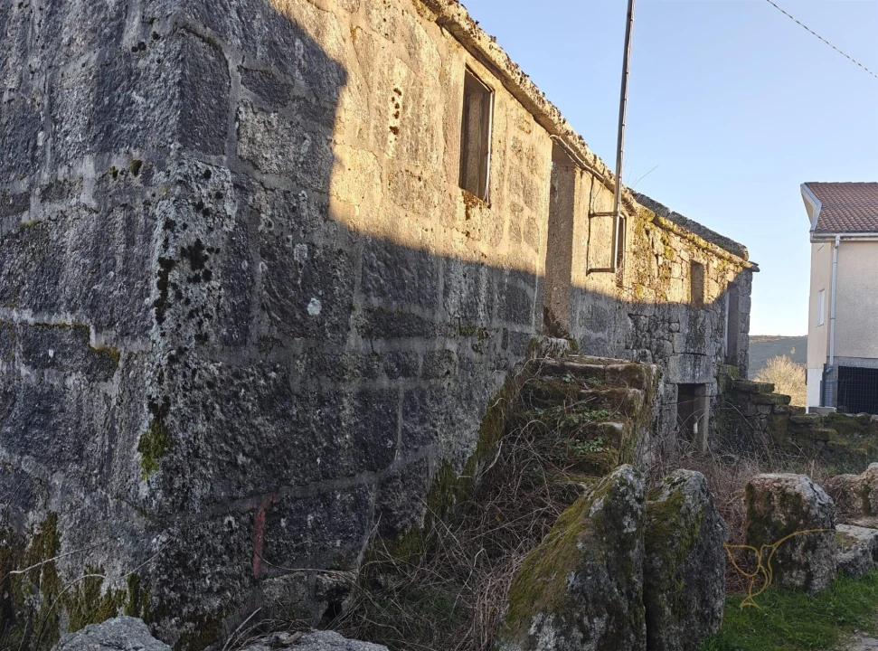 Moradia T0 para Venda em Castro Laboreiro e Lamas de Mouro Foto 4