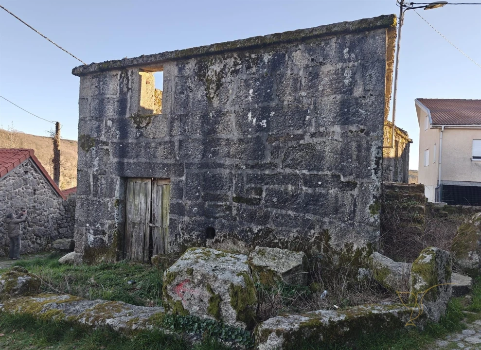 Moradia T0 para Venda em Castro Laboreiro e Lamas de Mouro Foto 7