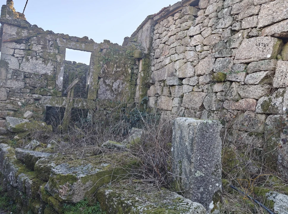 Moradia T0 para Venda em Castro Laboreiro e Lamas de Mouro Foto 10