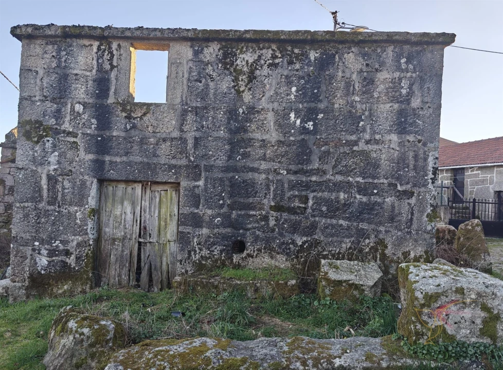 Moradia T0 para Venda em Castro Laboreiro e Lamas de Mouro Foto 11