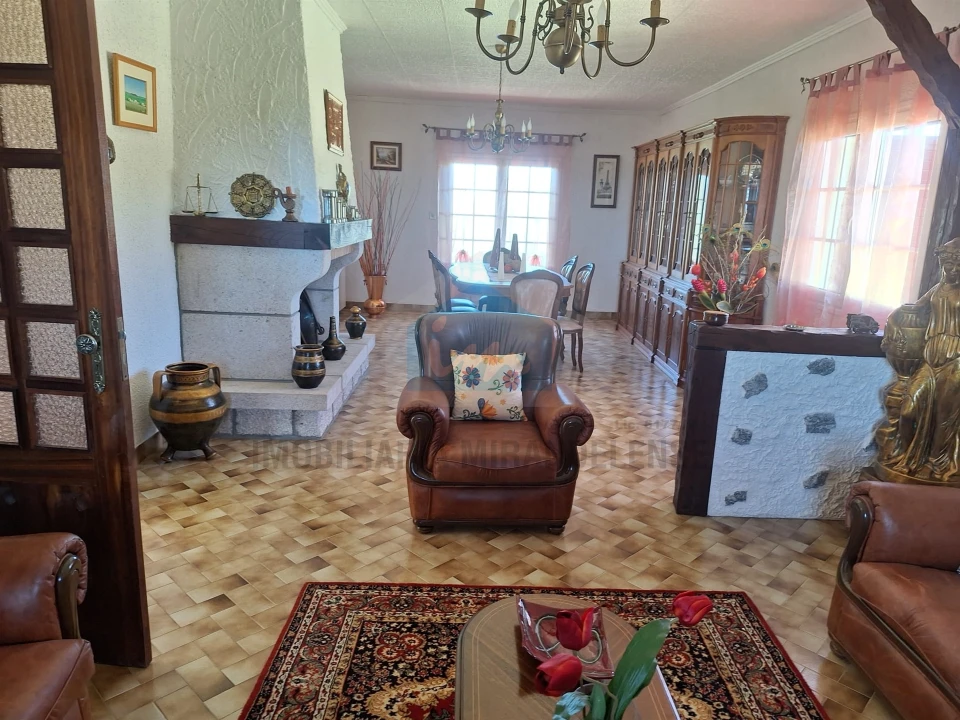 Moradia T4 para Venda em Aguieiras Foto 8