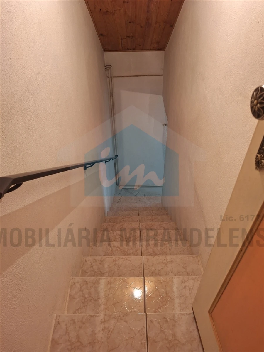 Moradia T4 para Venda em Aguieiras Foto 15