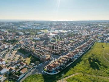 Moradia T5 para Venda em São Domingos de Rana