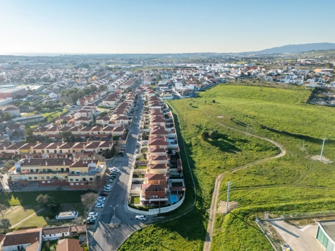 Moradia T5 para Venda em São Domingos de Rana Foto 33