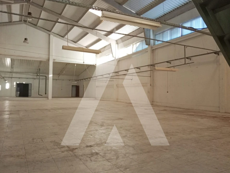 Armazém para Venda em Escapães Foto 5