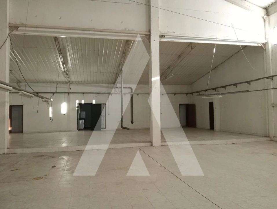 Armazém para Venda em Escapães Foto 10