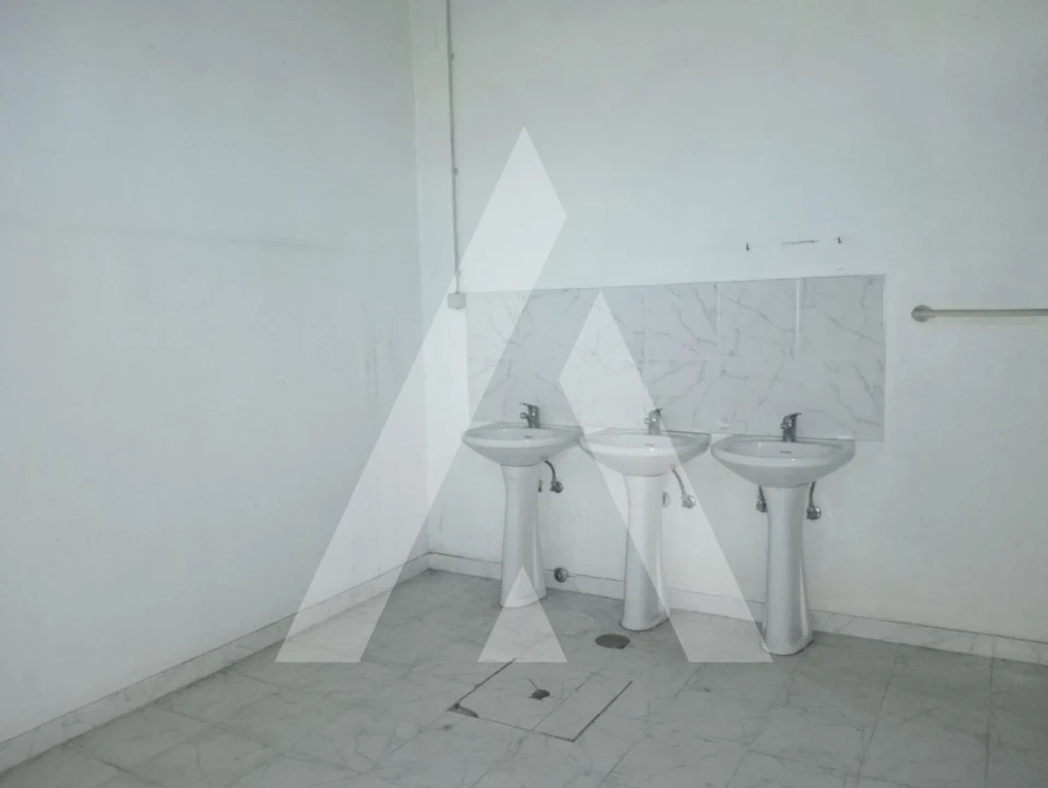 Armazém para Venda em Escapães Foto 20