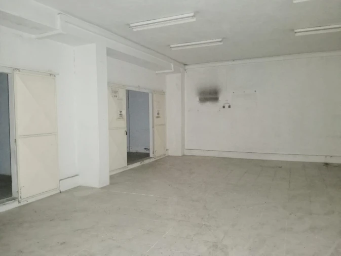 Armazém para Venda em Escapães Foto 9