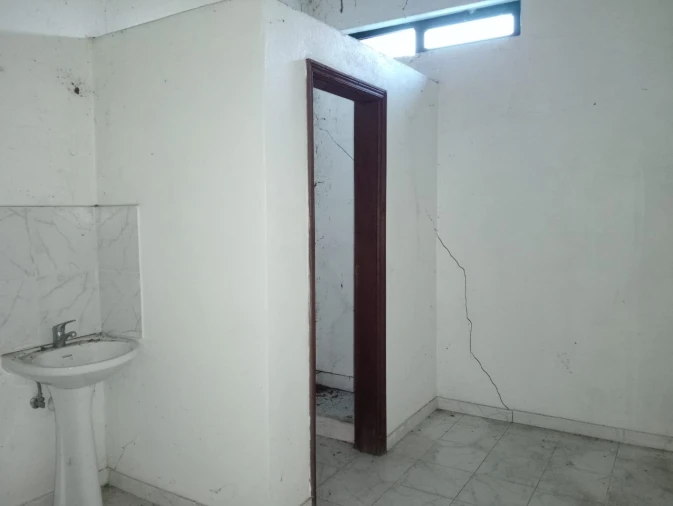 Armazém para Venda em Escapães Foto 14