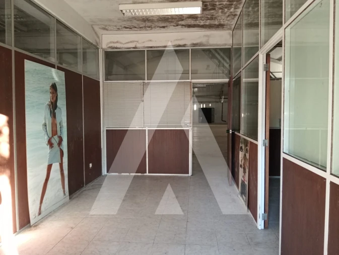 Armazém para Venda em Escapães Foto 24