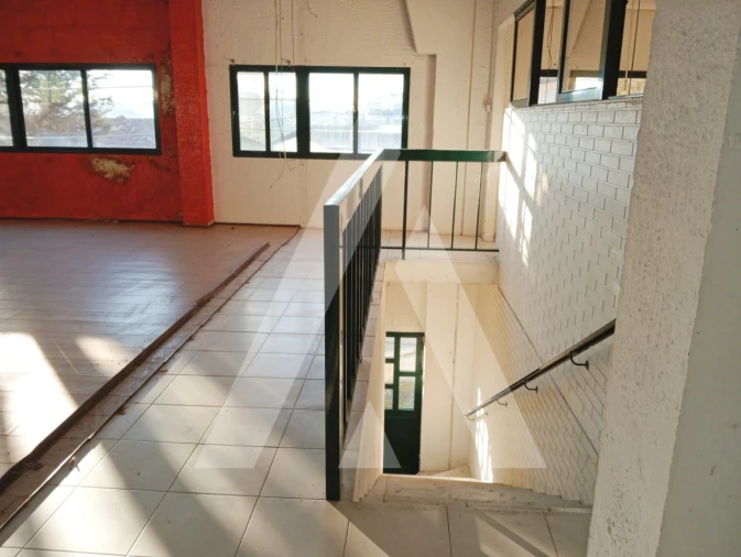 Armazém para Venda em Escapães Foto 29