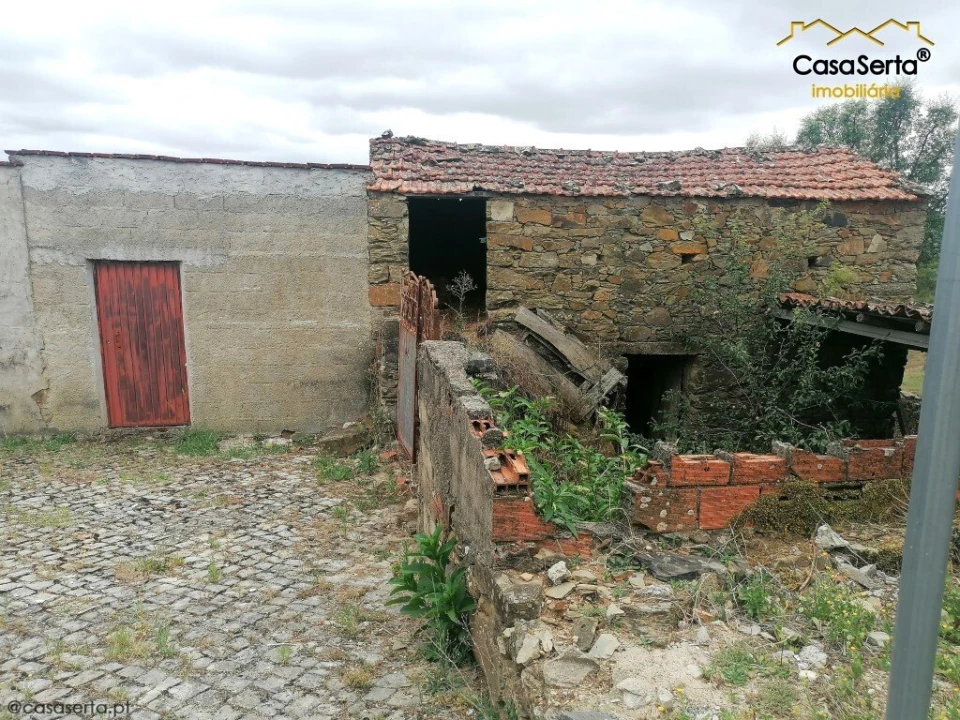 Moradia T1 para Venda em Cumeada e Marmeleiro Foto 1