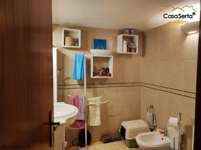 Moradia T2 para Venda em Alvares Foto 12