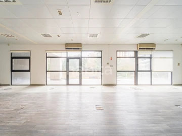 Escritório para Arrendamento em Algés, Linda-A-Velha e Cruz Quebrada-Dafundo